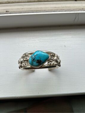 Native American hand crafted sterling silver with turquoise stone cuff bracelet